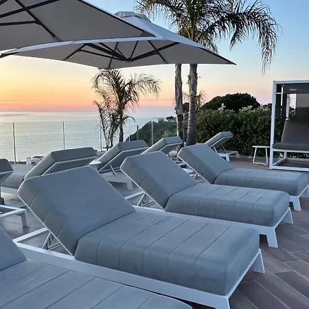 فندق Midenza Seaside & Nature Retreat
