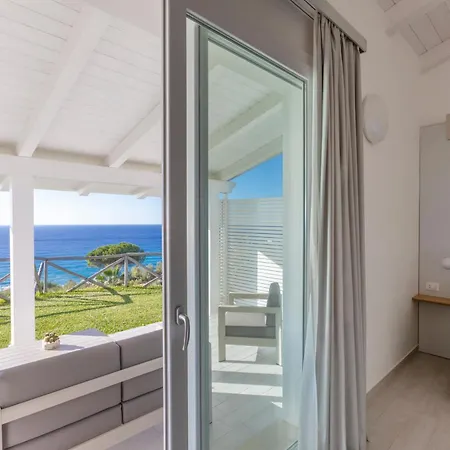 Отель Midenza Seaside & Nature Retreat Капо-Ватикано